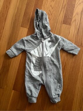 Nike | Baby Futura Logo Full-Zip Hooded Coverall Romper | Gray Size: 3M